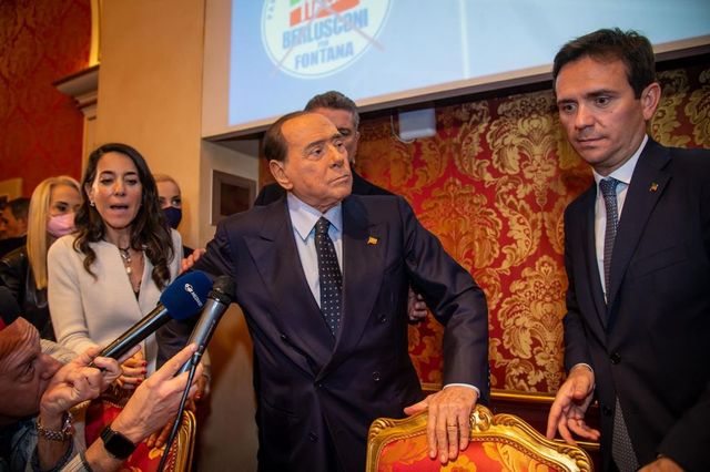 Berlusconi ricoverato al San Raffaele per controlli, dimissioni previste per domani mattina