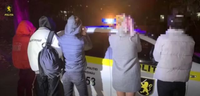 Un bărbat a fost reținut pentru organizarea unei spelunci de consum și distribuție de droguri la Botanica