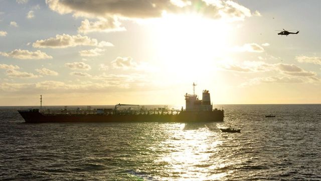 Украйна порази с дронове два танкера от руския сенчест флот