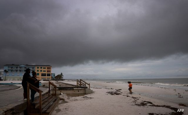 Airlines cancel flights, airports close as Hurricane Milton nears Florida