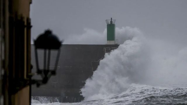 La borrasca 'Konrad' pone en alerta a España por lluvia, viento, olas y nieve