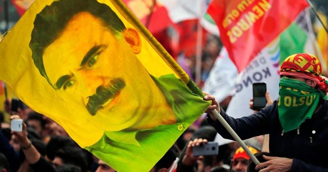 Ocalan annuncia lo scioglimento del Pkk