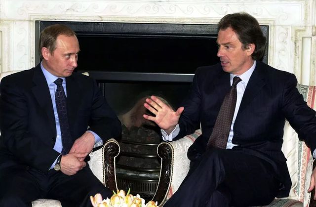 Fostul premier britanic Tony Blair era de parere ca Putin ar trebui primit la ,,masa celor puternici - Cine face dezvaluirea