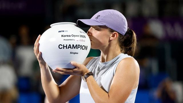 Iga Swiatek Stages Stunning Comeback To Win Korea Open