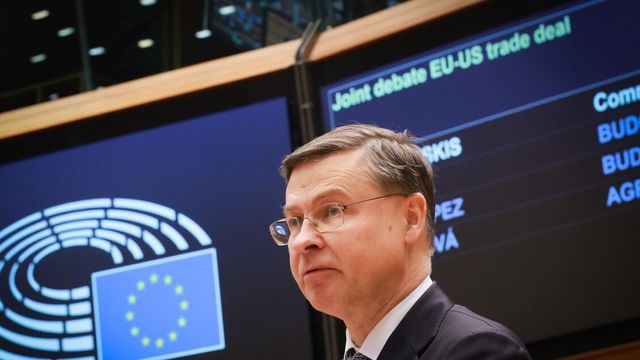 ++ Dombrovskis, economia a rischio stagflazione, impatto crisi fino a 0,4% ++