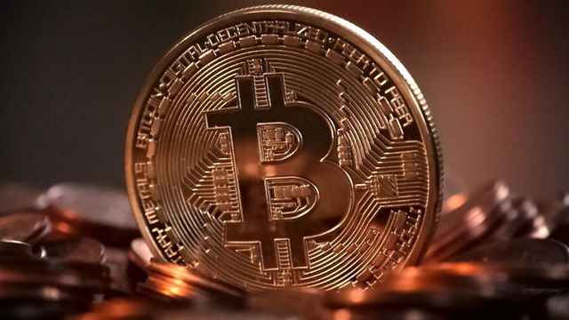 Anul Nou 2025 a adus creșteri pe Bursă. Previziunile anunță dublarea valorii criptomonedei Bitcoin