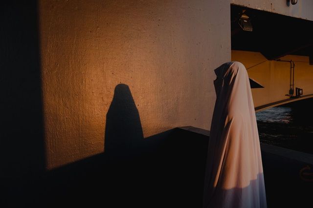 Meloni anunță că Italia va interzice vălul în școli și va limita numărul de elevi străini din fiecare clasă