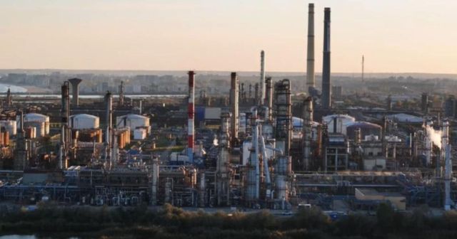 Noul polimer produs în premieră la Petromidia, cerut de industriile auto și alimentare