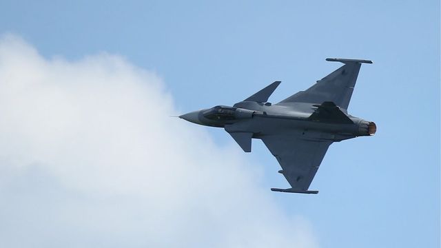 Вдигнаха изтребители на НАТО заради руски самолети над Балтийско море
