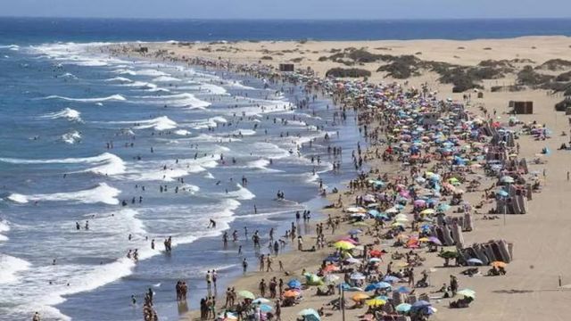 Muere una mujer atropellada por un quad en una playa de Gran Canaria