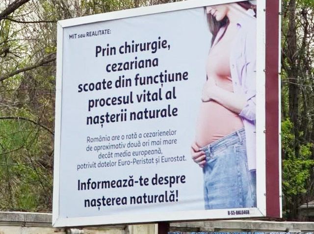 Autoritățile au fost sesizate pentru panourile despre cezariană apărute în București