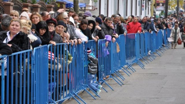 Procesiune mare cu moaștele Sfintei Parascheva la Iași