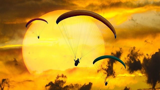 Woman, Pilot Killed As Paraglide Crashes In Ravine In North Goa