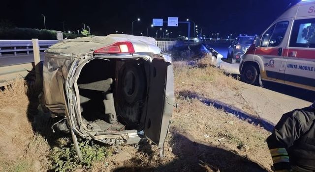 Foggia, auto con quattro minorenni si schianta: morto un 17enne, verifiche su chi fosse alla guida