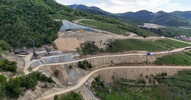 Oficiali NATO, vizită pe șantierul autostrăzii Sibiu-Pitești
