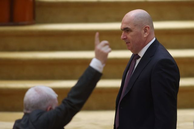 Scandal în Senat pe legea integrității. Amendamentul PSD a fost respins, iar Bolojan și Zamfir s-au atacat dur