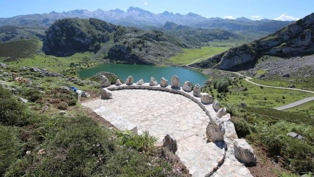 Muere un montañero al despeñarse en una ruta en Cangas de Onís