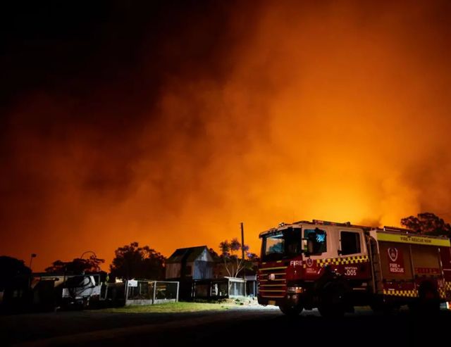 Летището на Палермо е затворено заради горски пожари