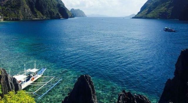 Filippine, nove turiste italiane sopravvivono a un naufragio in balia delle onde