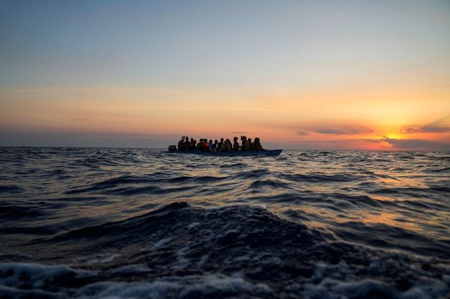 Migranti, nuovo naufragio al largo della Tunisia: sarebbero almeno 35 i morti