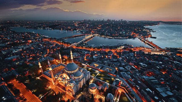 Стрелба до израелското консулство в Истанбул, има убити хора