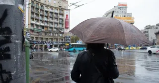 Cod galben de vreme rea în weekend: Ploi torențiale, grindină și vânt în mai multe județe