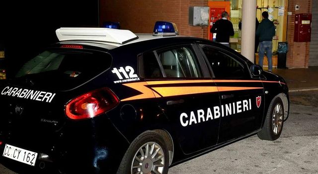 Spara al figlio della compagna: grave un ragazzo di 19 anni a Milano