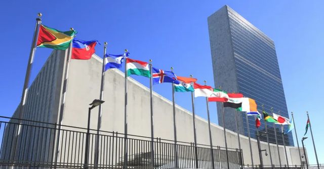 Neslouží našim zájmům, řekl Trump a vyhnal z USA desítky mezinárodních organizací