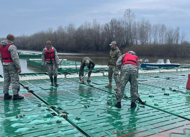 Geniștii Armatei Naționale au intervenit la podul de la Leova–Bumbăta