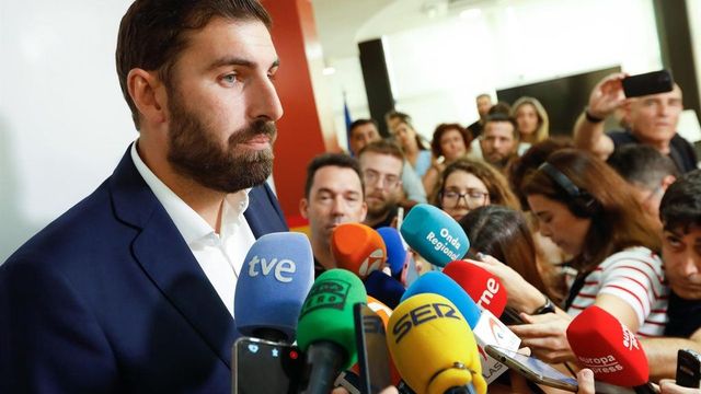 La Asamblea de Murcia rechaza el escrito de Vox para quitar la portavocía a Antelo