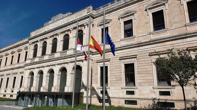 Dimite un diputado socialista en Castilla y León por un presunto caso de abusos a menores