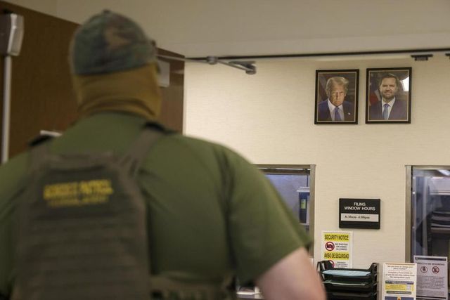 Giudice Usa vieta procedura rapida per deportazioni Trump