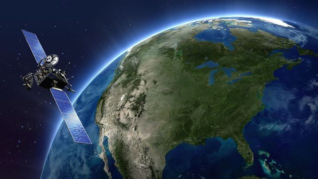 Fölrobbant egy orosz megfigyelő műhold