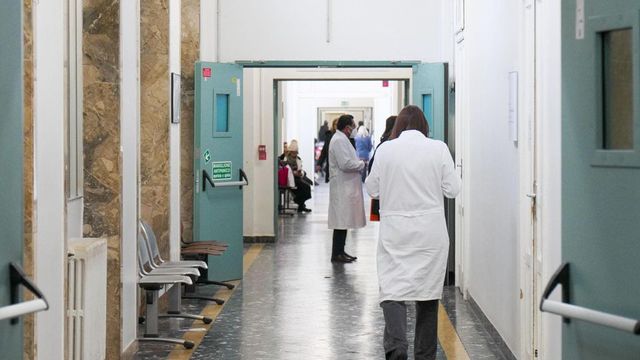 Ospedali trincea, è boom aggressioni ma 70% medici non denuncia