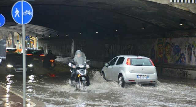 Allerta meteo gialla nel Lazio, domani attesi temporali anche a Roma