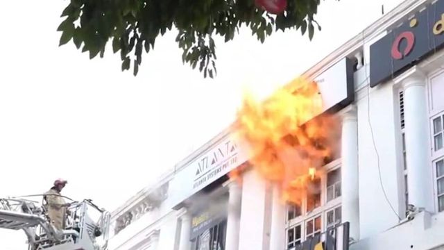 Fire breaks out in game arcade in Connaught Place, Delhi