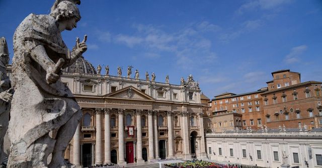 Vaticano, il sesso unisce coniugi, non solo procreazione