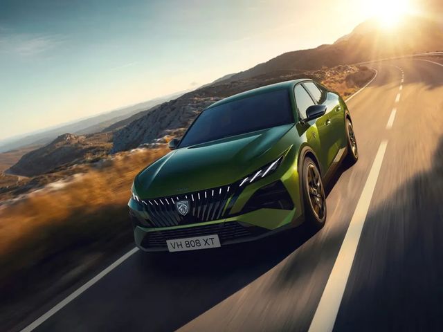 Peugeot 408: una berlina más que especial que marca la diferencia