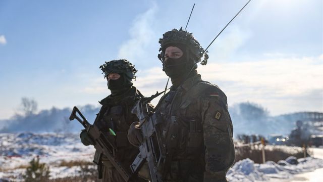 Българските военнослужещи се завърнаха от Ирак след ескалацията в региона