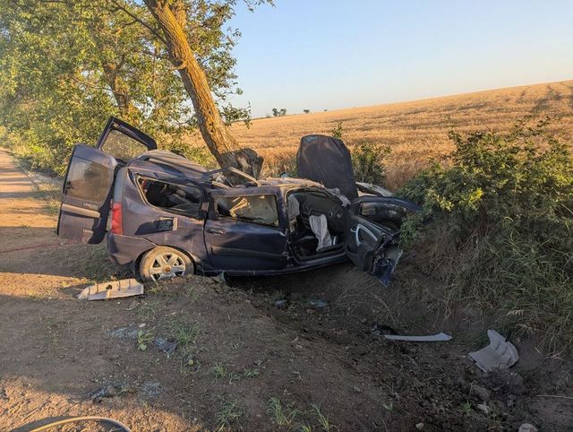 Accident rutier într-un sat din Cahul. Două persoane și-au pierdut viața