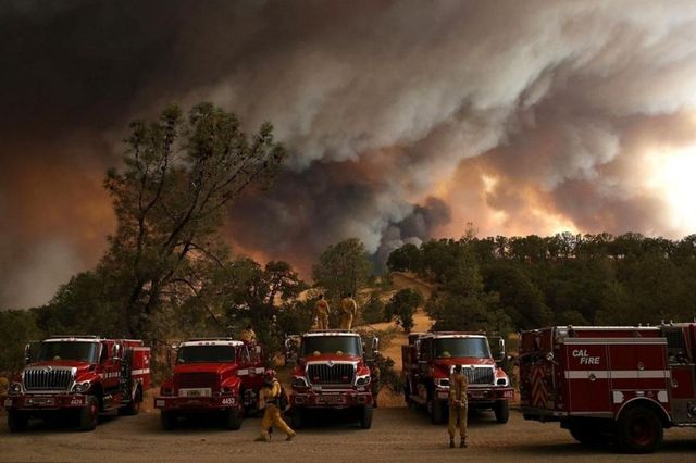 Incendii masive din California: Ordine de evacuare