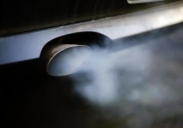 Ni etiquetas en el coche, ni restricciones: una ciudad 'virtual' para controlar la contaminación