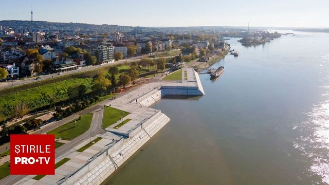 Navă cargo eșuată în apropiere de Ruse, în condițiile în care nivelul Dunării rămâne scăzut