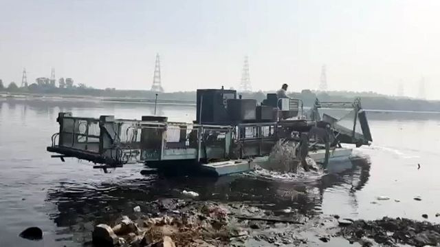 Yamuna Pollution: Yamuna Cleaning Begins in Delhi, Work to Be Completed in Four Phases