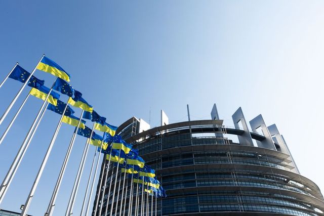 Grupurile Politice din Parlamentul European cer acordarea statutului de stat candidat Republicii Moldova și Ucrainei